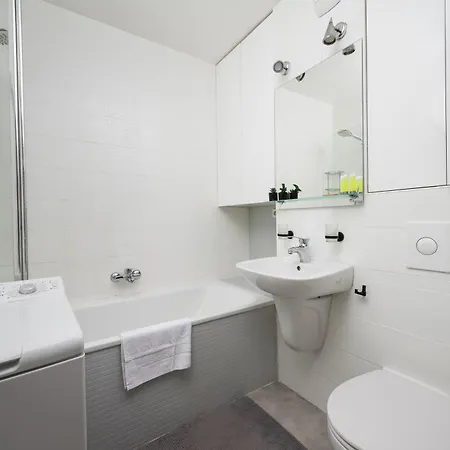 Praga Lukowska Comfort By Bookinghost