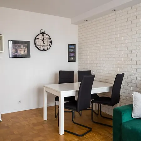 Praga Lukowska Comfort By Bookinghost